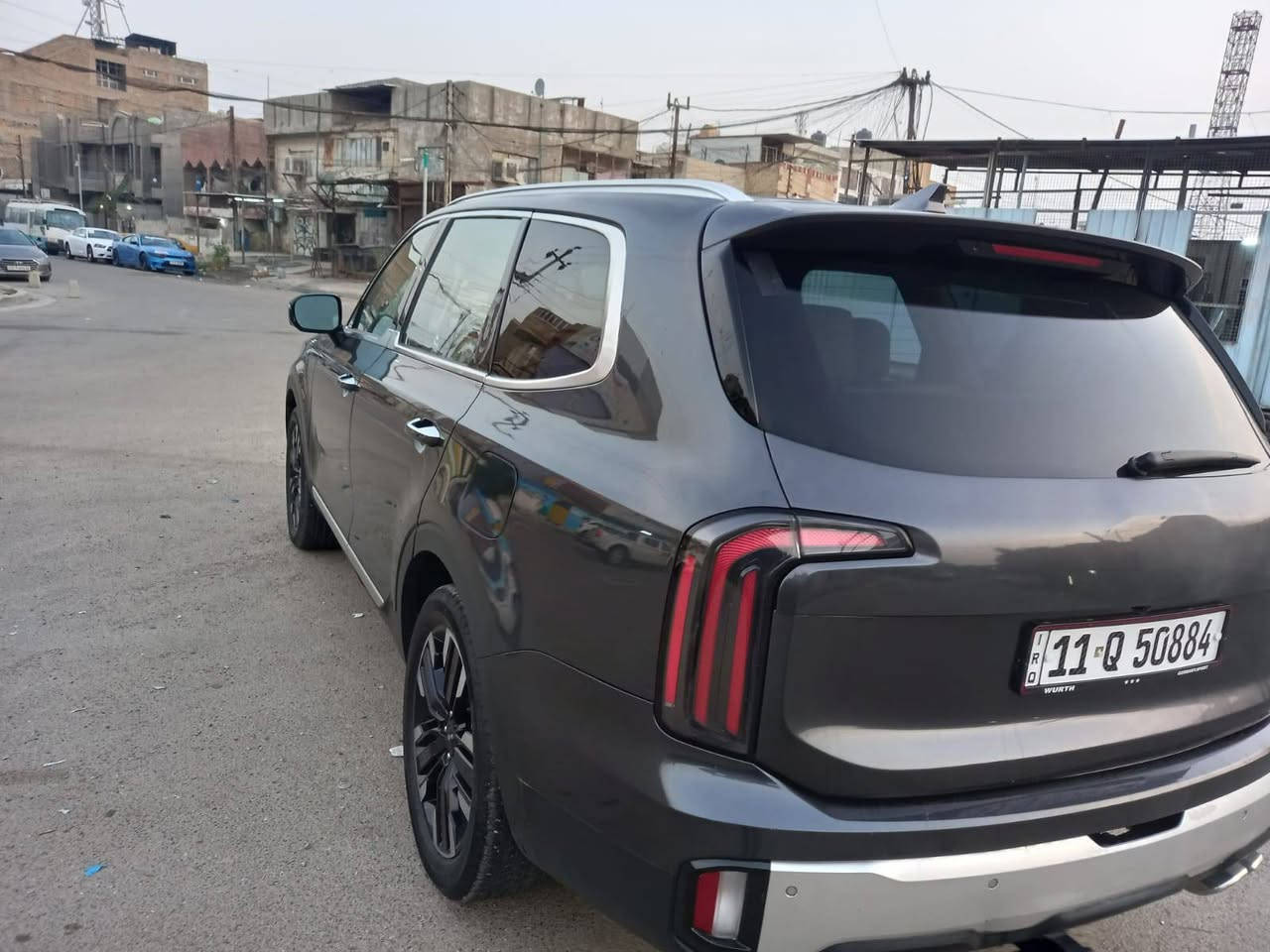 السلام عليكم كيا تلورايد 2023 برستيج اعلى فئه بالتلورايد وارد امريكي ضرر خلفي بالجنطه كما موضح بالصور
مواصفات السياره:
كشنات منفصل
داخل ابيض
اربع كامرات اربع رادارات
تحديد مسار 
صندوك كهرباء
بانوراما
شاشه متصل 
تبريد شاشه
كشنات تدفئه تبريد 
اربع وضعيات قياده 
كشن السائق مساج وخزن 
لد داخلي متغير الالوان 
ماشيه 24 ميل
السعر 32,000$
*********** بغداد, العراق
