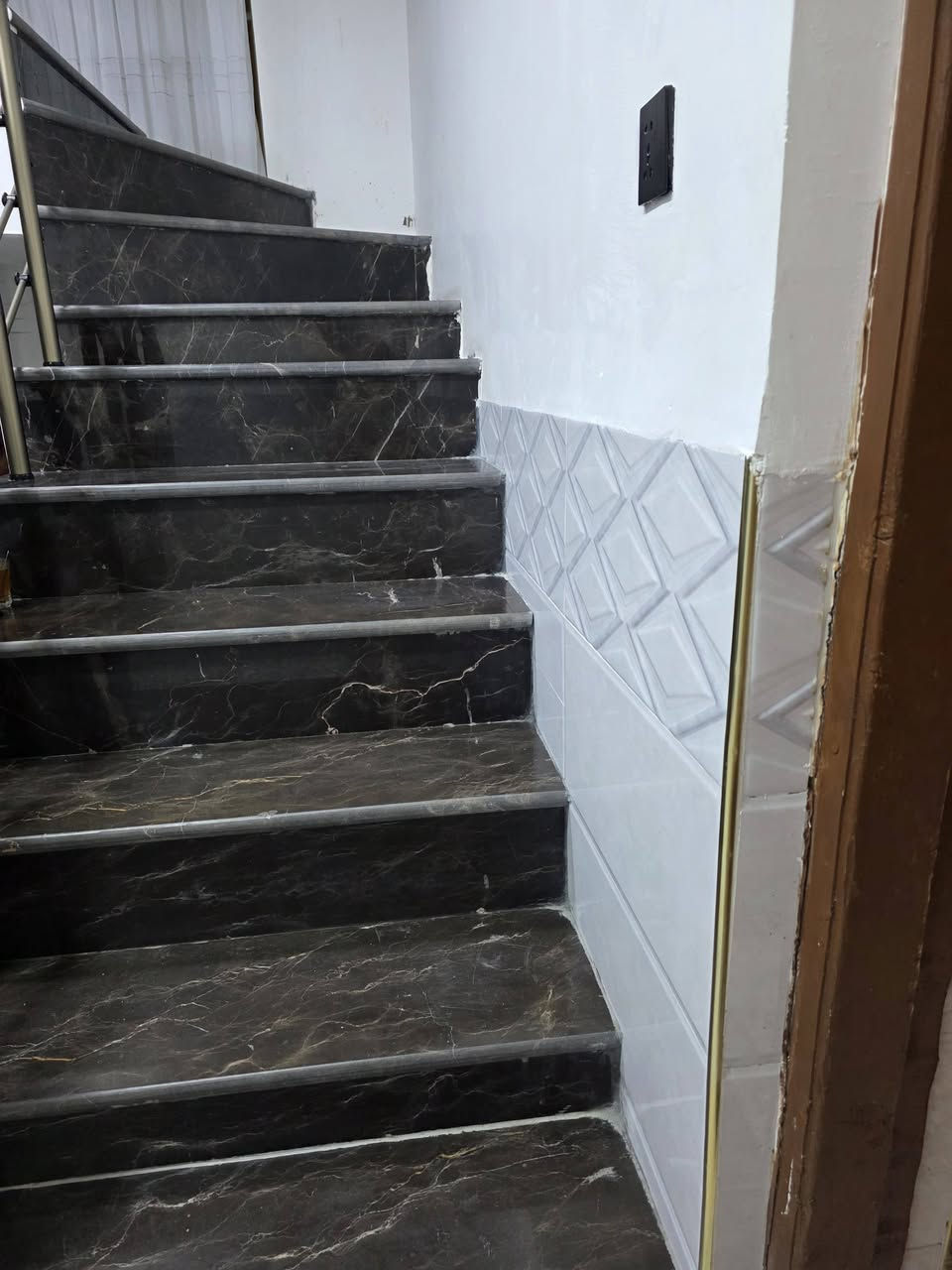 حي نيسان • ١٢٠م • ٣ غرف