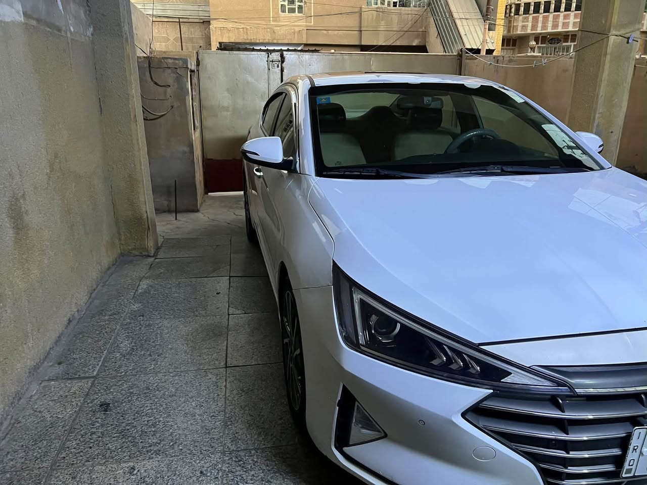 النترا 2019 خليجي 
بيها قطعه ونص صبغ فقط 
رقم بغداد بأسمنه

شاشه(كاربلاي)

فتحه سقف

صندوق ذكي

بصمه

مري كهرباء

ثلاث وضعيات قياده

كيرها مكفول 

كهربائيات مكفول 

صدها مكفول

تبريد ثلج

السياره ماناقصها شي شغل وطلع وين متريد 

سعرها 148 وبيها مجال بسيط حك الجيه 

عنوان:بغداد الامين الثانيه 
الرقم: ***********
