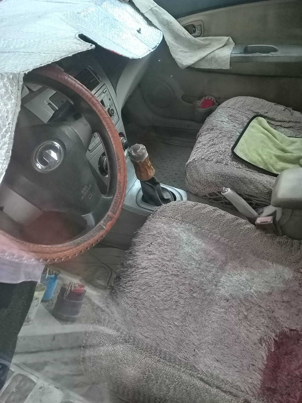 السلام عليكم
كريت وول فولكس صالون اجره 
السياره الحداديه مالتها نص
وبيها ظربه بالجاملغ الي وره السايق ضربه خفيفه ومصلحه جاهزه
سنويه نافذه بل 2016
تبريد كير محرك شغال السياره علـّۓ  وضع الشركه جديده كلش
الغرامات عليه والهيئه علـّۓ  الي يشتري 
السياره بأسمي تحويل مباشر
مكاني بغداد السيديه
السعر 30 وبيها مجال
***********
***********
