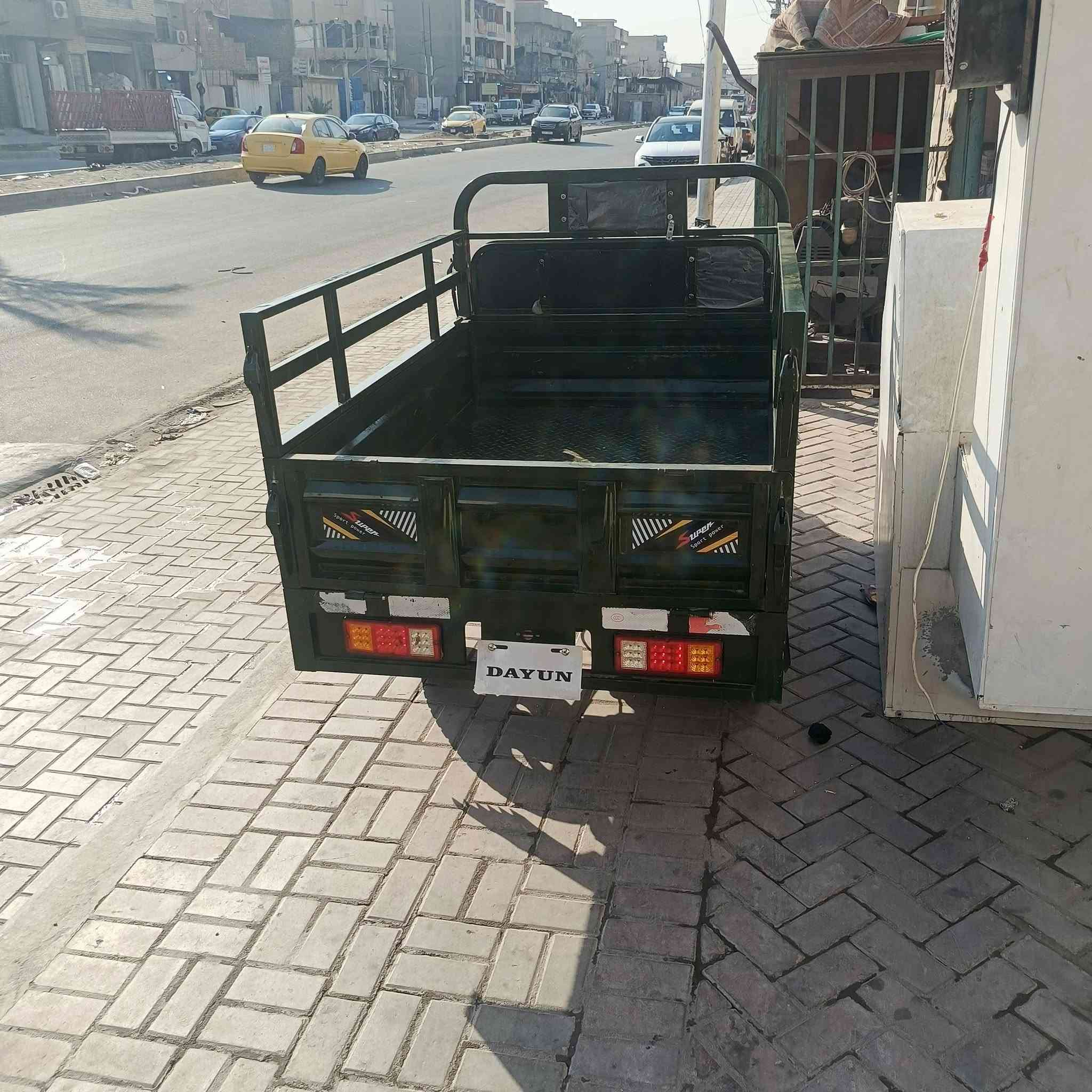 سلام عليكم ستوته شحن بطاريات ليثيوم على وضع الشركه الله شاهد بنجر ما بيهه وصل ظمان بيهه سنتين موديل 25 دايوان 
ماشيه 7000 نظيفه كلش مكاني بغداد  *********** 
بلعافيه على الي ياخذهه بعدها زيرو على وضع الشركة
