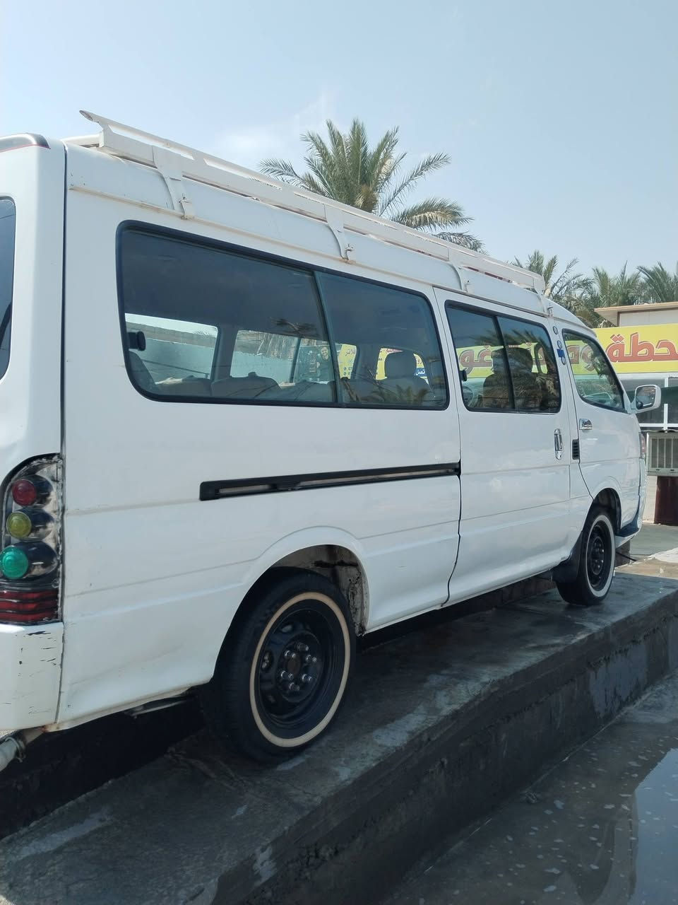 السلام عليكم جنبي ١٤ رقم دولي بابل لبيع 82 وبيها مجال مكان حله ***********
