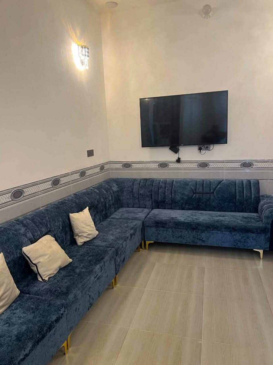 🏡 دار سكن للبيع – طابو صرف

📍 الموقع: حي الصحة – قرب شارع المختار
🏗️ بناء حديث
📐 المساحة: 100 م²

يتكون من:
• استقبال
• صالة
• مطبخ
• غرفة نوم 🛌
• حمام
• طارمة

💰 السعر: ٩٠  

📞 للاستفسار والتواصل:
***********
***********

🏠 مكتب الدناني للعقار
بيع • شراء • مقاولات عامة
