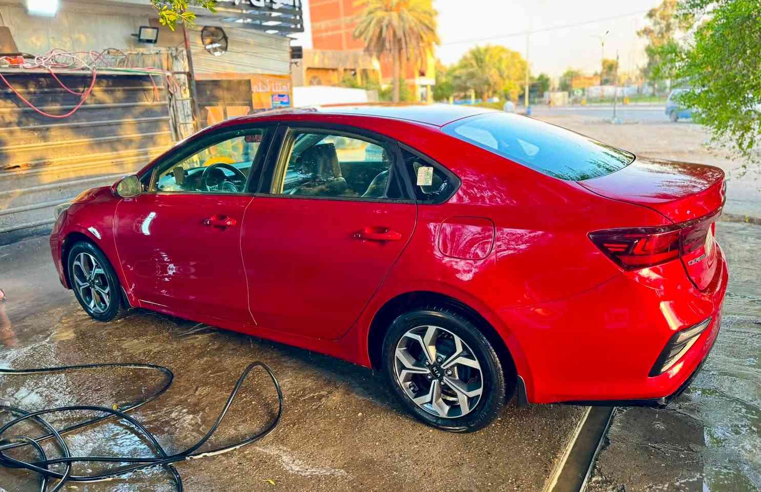 KIA CIRATO 2019
خليجي رقم بغداد 
للبيع او المراوس 
محرك 1600 دوش 
ماشية ١٨٩ كم
كير مكينه مكفولات
بيها ضربه بسيطه جداً بل باب الخلفي عكس السايق مصلح ومصبوغ  وراشين ويا كلير فقط الجامع الخلفي والتكمه الجوه (موضح بالصور )
السعر 133$ وبيها مجال 
بغداد _ حي القادسية ***********
