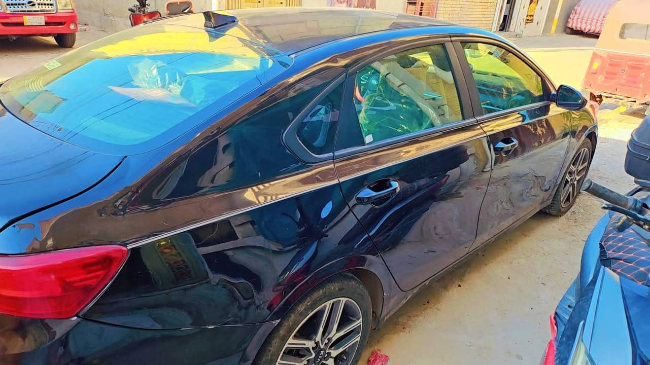 سيارة فورتي موديل ١٩ امريكي رقم حلو بغداد مكان الحادث بالجنطة 
المواصفات 
سلايت فتحة
رادار
انظمة قيادة عادي وسبورت وسمارت 
محرك ٢٠٠٠ دوش
كشنات امخمل ونظيفات 
شاشة لكشف الاعطال
سيارة حلوة كير ومحرك وين تريد تفحص افحص 
ماشية ١٠٤ ميل 
فريز التبريد بدلته جديد وبي وضمان سنة
باتري بطارية امبدل وضمان ٦ أشهر موجود الوصل
دبلات وشمعات قبل سبوع بدلتهن
ارضيات امبدلها جلد هي وجنطة 
ترايها من زاخو للفاو
*سنويه جديده 
للمراسله واتساب متوفر ***********

صور الحادث بالمنشور
السعر ١١٨ ورقه وبي مجاال
