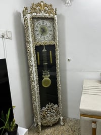 ساعة عامودية • للبيع • ديكور