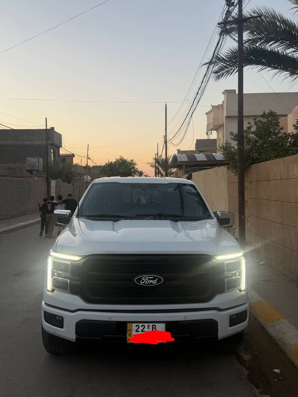 السلام عليكم للبيع فورد f150 xlt موديل 2024 ستة سلندر 3500 المرغوب بأسمي سيارة جدا نظيفة فول مواصفات مكانها بغداد الغزالية السعر 295 للأستفسار ***********
