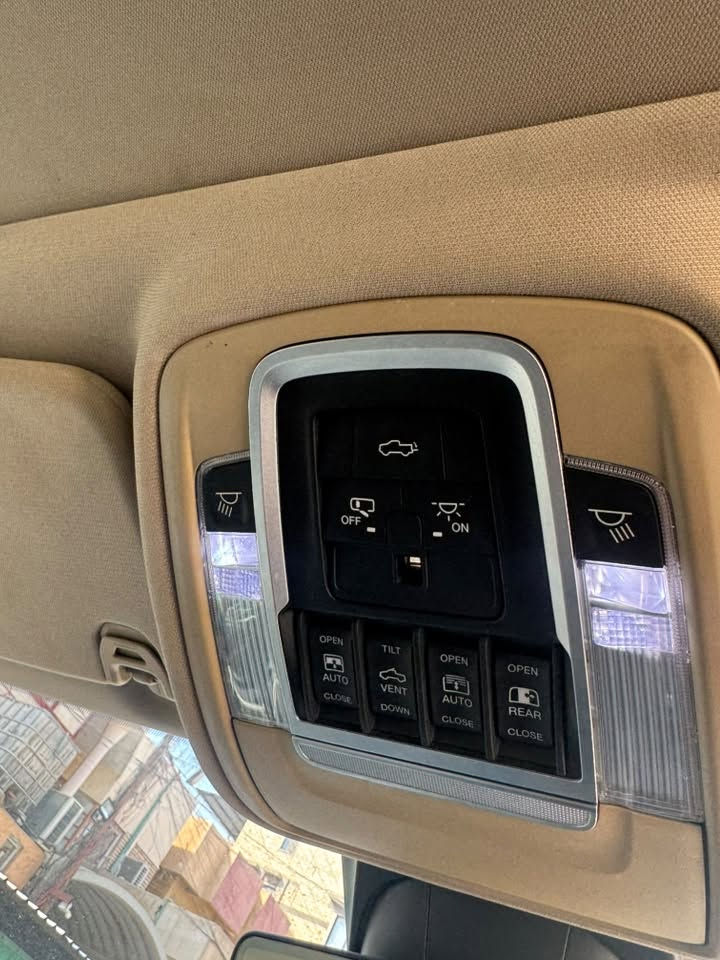 رام 🛑 Limited🛑 2020
محرك v8 هيمي 
🛑وارد خليجي 🛑
كفالة عامة .. رقم بغداد … 
⭕️السيارة مغلفة نانو ⭕️
للتواصل على رقم ***********
