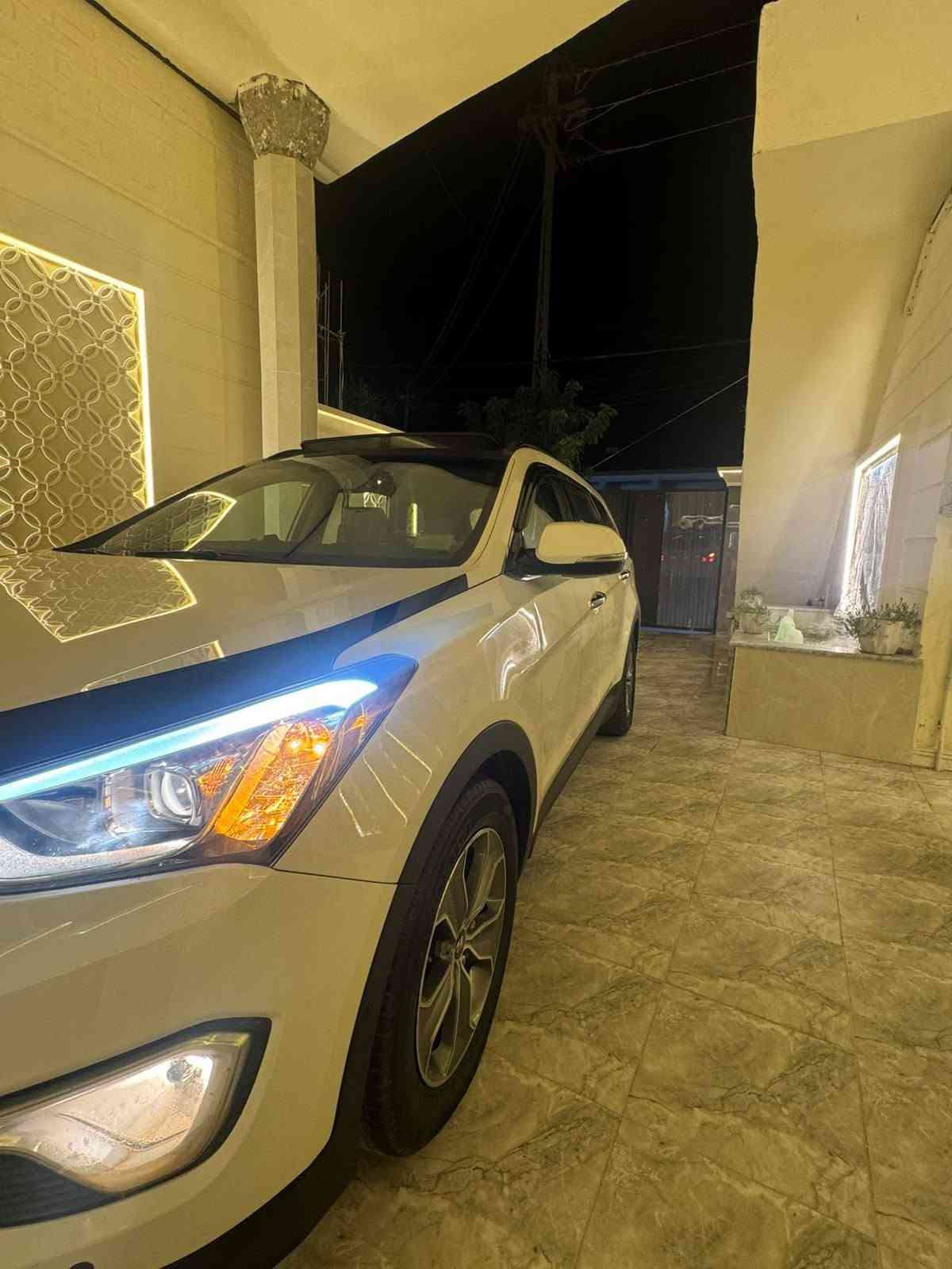 هونداي سنتافيه كراند ٢٠١٦
وارد امريكي الضرر جنطه 
رقم بغداد باسمي 
فول مواصفات ١على١ VIP
سقف بانوراما..بصمه..٧راكب..٦سلندر 
تبريد ثلاث قطع..فور ويل دفع رباعي 
كشنات جلد..كشنات كهرباء..كشنات حراريه. كشنات ذاكره استيرن هيتر رادارات جانبيه رادارت اماميه وخلفيه 
بردات بالباب خلفيه..سستم صوت انفنتي ١٤سماعه 
حساسات امامي وخلفي..جنطه كهرباء ينفتح تلقائي عند الاقتراب
السياره بعده على الشركه جديده بمعنى الكلمه 
بعد بيه مواصفات اكثر 
للاستفسار الاتصال على الارقام التاليه 
***********
***********
واسط قضاء الصويره

