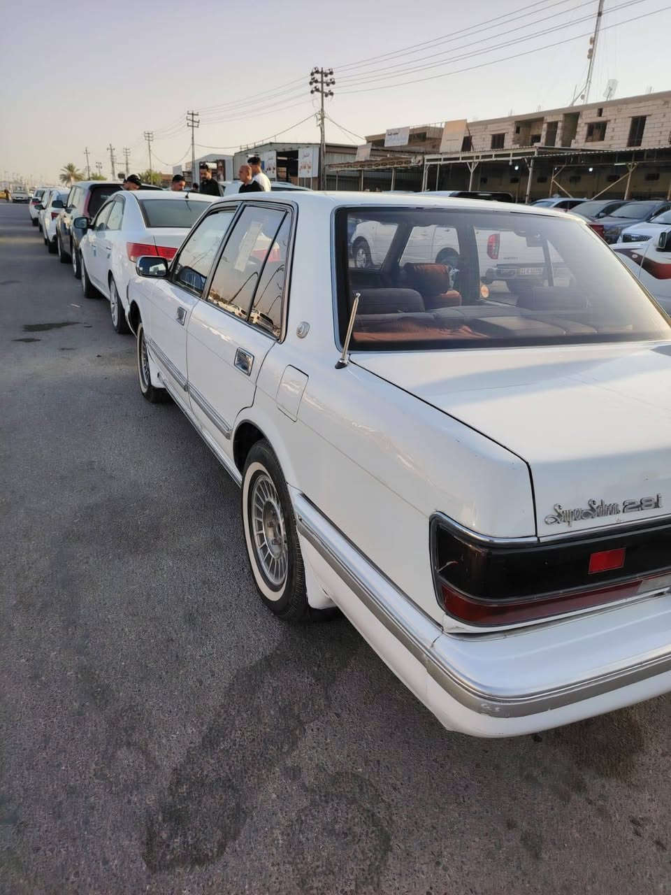 سلام عليكم سيدان للبيع او مراوس يسره بلاد مديل 90 لون أبيض رقم سليمانيه تريد تحويل تريد وكاله مكفوله من الكص والنقل والاصوليات كير ومكينه بطه 3000 ديلكو غبق أبيض تخم تاير خط ابيض صدر جيد جدا سياره مابيه اي خياس تبرد ثلج منضومه جديده سنتر لوك كهرباء كهربائياته شغاله  قرفته بلاديه سليمه سياره بلاديه وحلوه ترايك وين ماتريد المكان بغداد جسر ديالى الجديد الرستميه السعر(67) وبيه مجال بصيط للشراي ويدلل الاستفسار ***********
