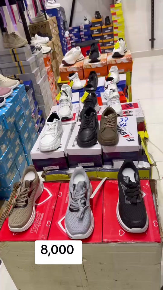 مجمع مصطفى البصام 👟 ✨ وفرنا لكم حذاء شبابي بناتي  السعر 8,000 آلاف فقط! 📍 العنوان: السماوة - الشرقي (قرب مجمعات محمد البصام للأطفال) 📲 للحجز والتوصيل عبر الواتساب: واتساب موبايل 📱 ‭***********‬ القياسات كل موديل مذكور بالفيديو
