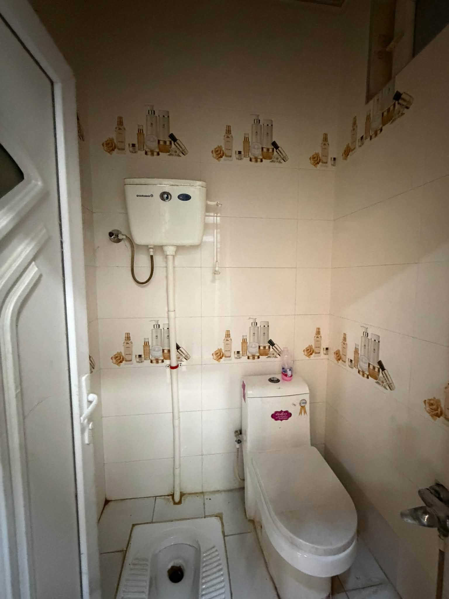 بيع سريع 🔥( عودتكم اجيبلكم العروض الحلوه  🌝احلى وأنسب 200 متر بكربلاء 🏡🥹( ملحق الفارس بظهر التجاري 😍📍

بيت 200 متر طابقين ونص للبيع ملحق الفارس موقع مميز 4 غرف نوم حديث بناء سنة 2023 🏡

السعر 275 قفل ( ملاحظة لبيت مطلوب اسكان 15 مليون بالشهر  170 الف  تريد الإسكان عليك تدفع 265 تريد صافي الاسكان عل اهل لبيت تدفع 275 

***********
