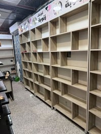 مكلّف بالنشر.  للبيع مجموعة من مستلزمات محل كوزمتك، وتشمل: ✨ رفوف ✨ كر...