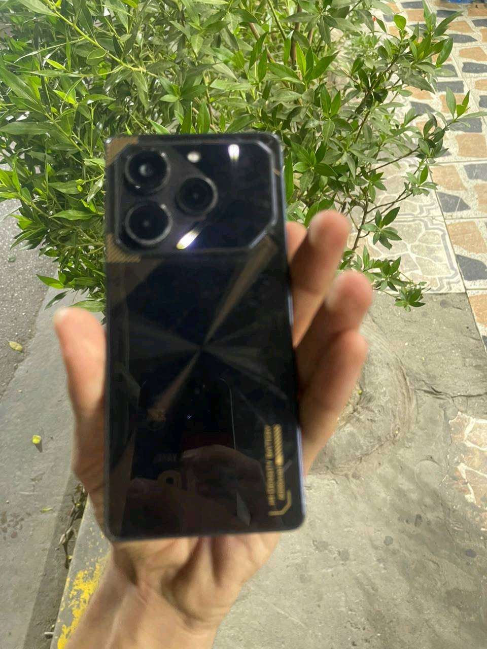 جهاز ألعاب • شاشة مكسورة • قيم واخذ