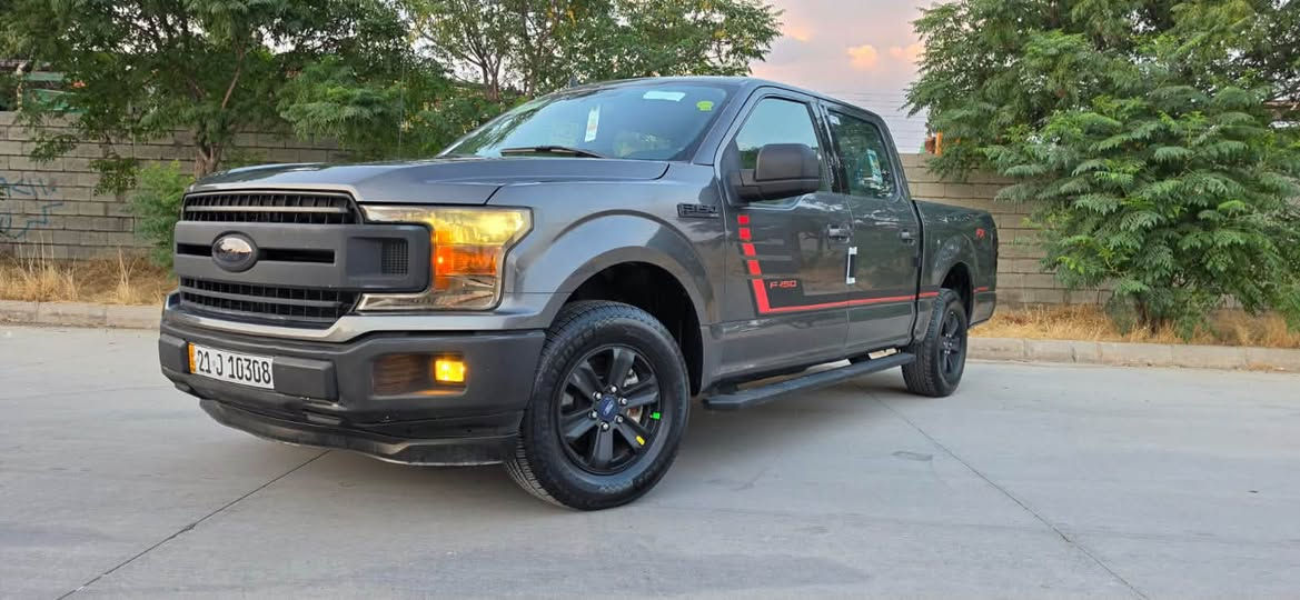 السلام عليكم 
فورد F_150 للبيع امريكي موديل 2019 لون نفطي رقم السليمانيه باسمي 
الحادث باب ورا السائق والجاملغ الخلفي وبيه شويه بارد ،  ستتم ايرباك كامل سياره كلش جديدة مواصفات xlt شاشه كبيرة تحكمات ستيرن نظام سبورت هاندبريك بصمة كود ابواب مانع اصطدام ماشيه( 141الف كيلو )باب طويل بدي قصير محرك 6 سلندر 3300 تنفس طبيعي المرغوب كير محرك تبريد كله بشرط برغي ممفتوح تخم تاير جديد هزه سنويه رقم كله جديد 
السعر 205$ للبيع او المراوس حسب القناعة ***********
