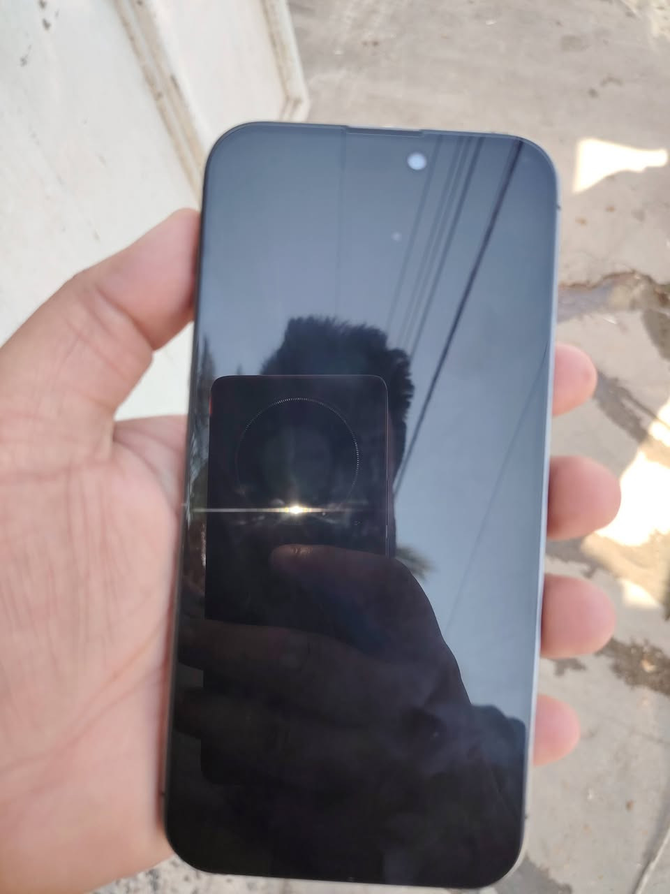 السلام عليكم
14 pro Max
 ذاكره 256 بطاريه 100 مستبدله  و الشاشه مستبدله بس نوعيه جيدا جدا جهاز مكفول من كلشي اتصال و نت و كامرات تجي تشوفه و افحص بكيفك مطلوب بيه 560 الف و بيه مجال للطيبين للستفسار واتساب أو خاص بغداد حي الجهاد و يوجد توصيل 
 ***********
