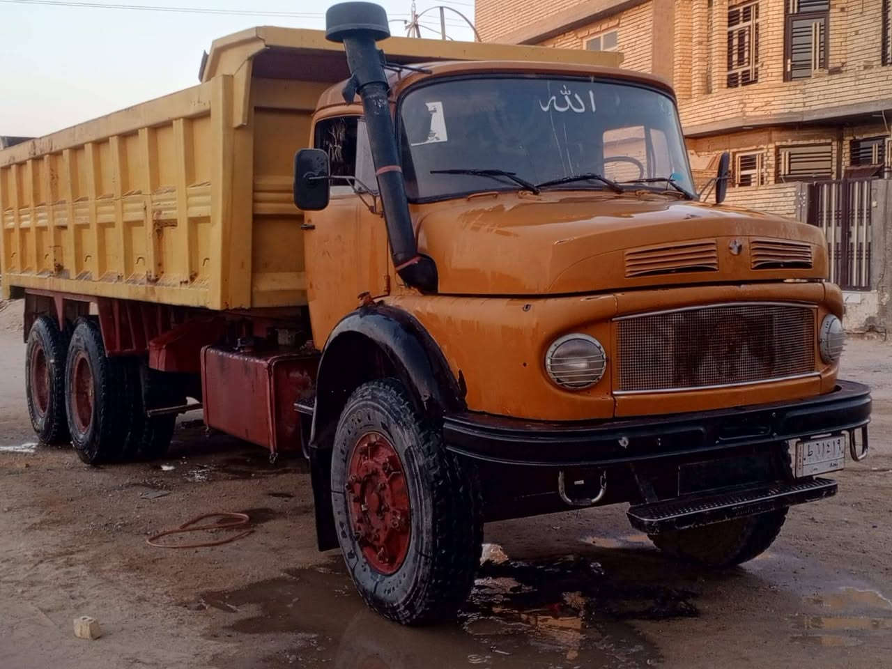 سلام عليكم سيارة البيع 81 مايلر ومطول مجموعة جيف محرك وكير عل شرط تخم تاير رقم بغداد تحويل مباشر للإستفسار اكثر اتصل على هاذا رقم / ***********/***********

