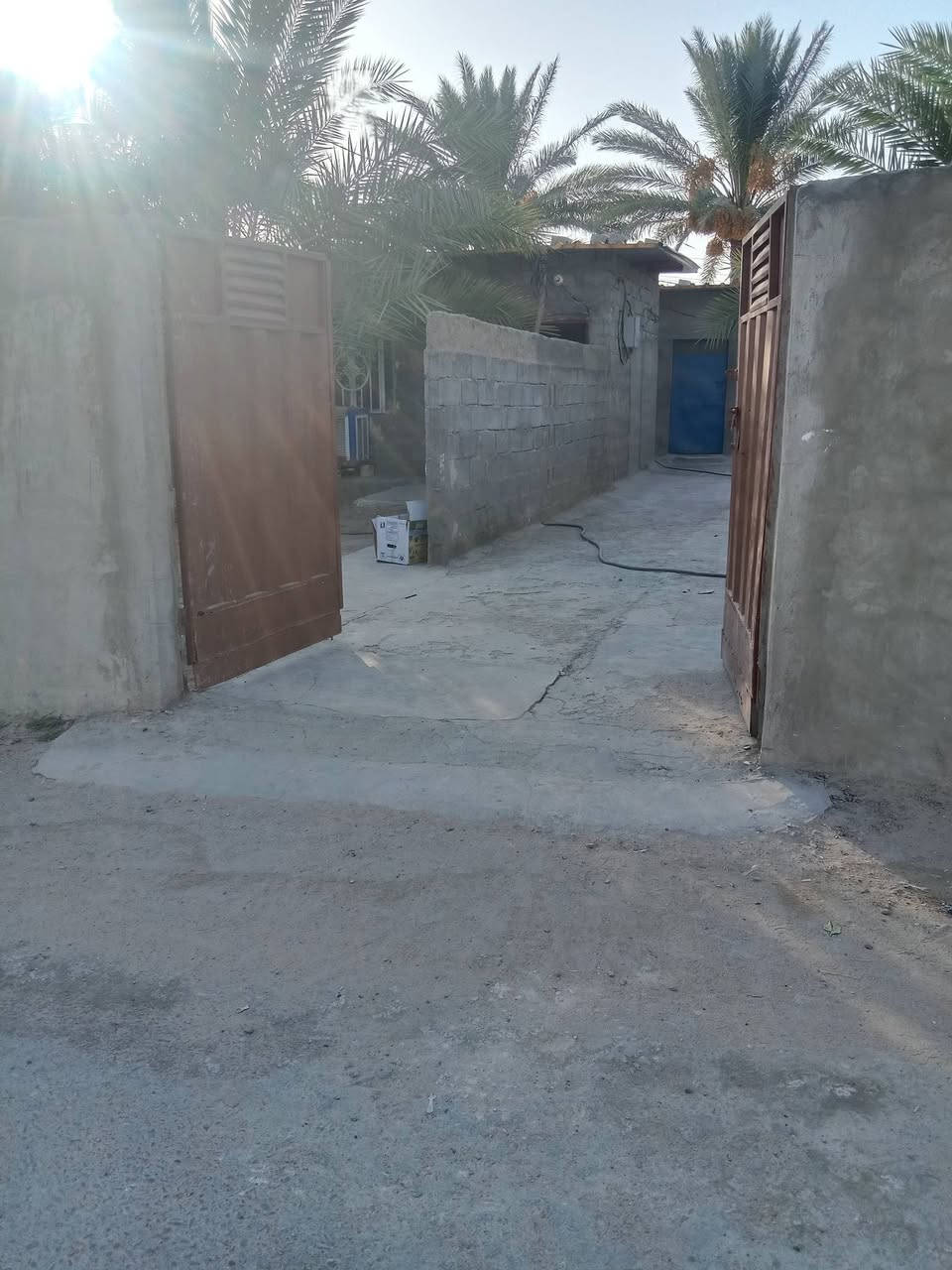 بيت • قرب جسر البوعلوان • اكثر من ٣٠٠م