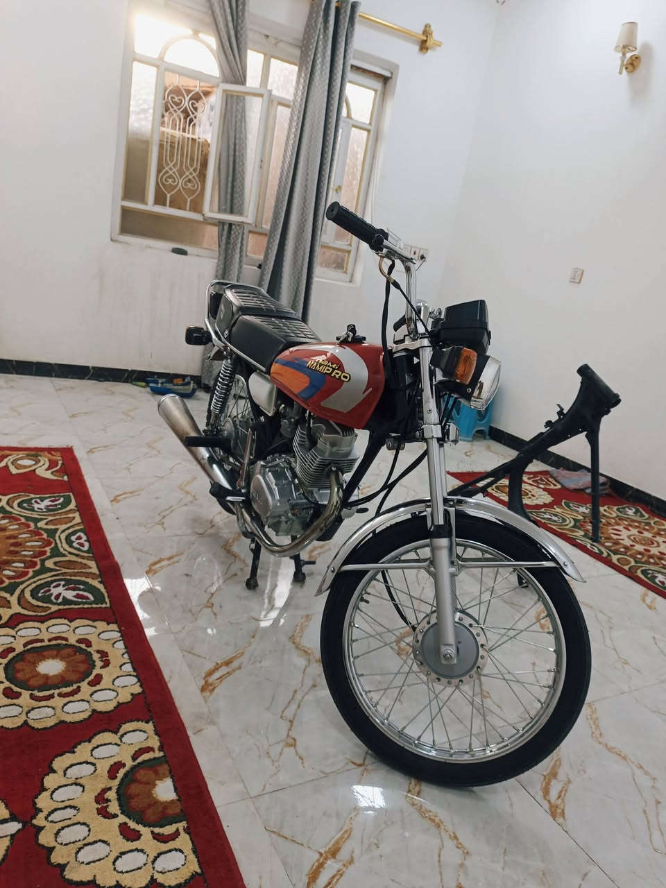 سلام عليكم دراجه للبيع غراض كله 2026 و الشاصي سكنر 2023 ماطور شلعه وفصله ومعدل خير من الله...... 
و الشاصي الي وحده الفيت و2012 بارت اوراق نضيفات شرط الترقيم تعال وبيك خير ودلل ***********
