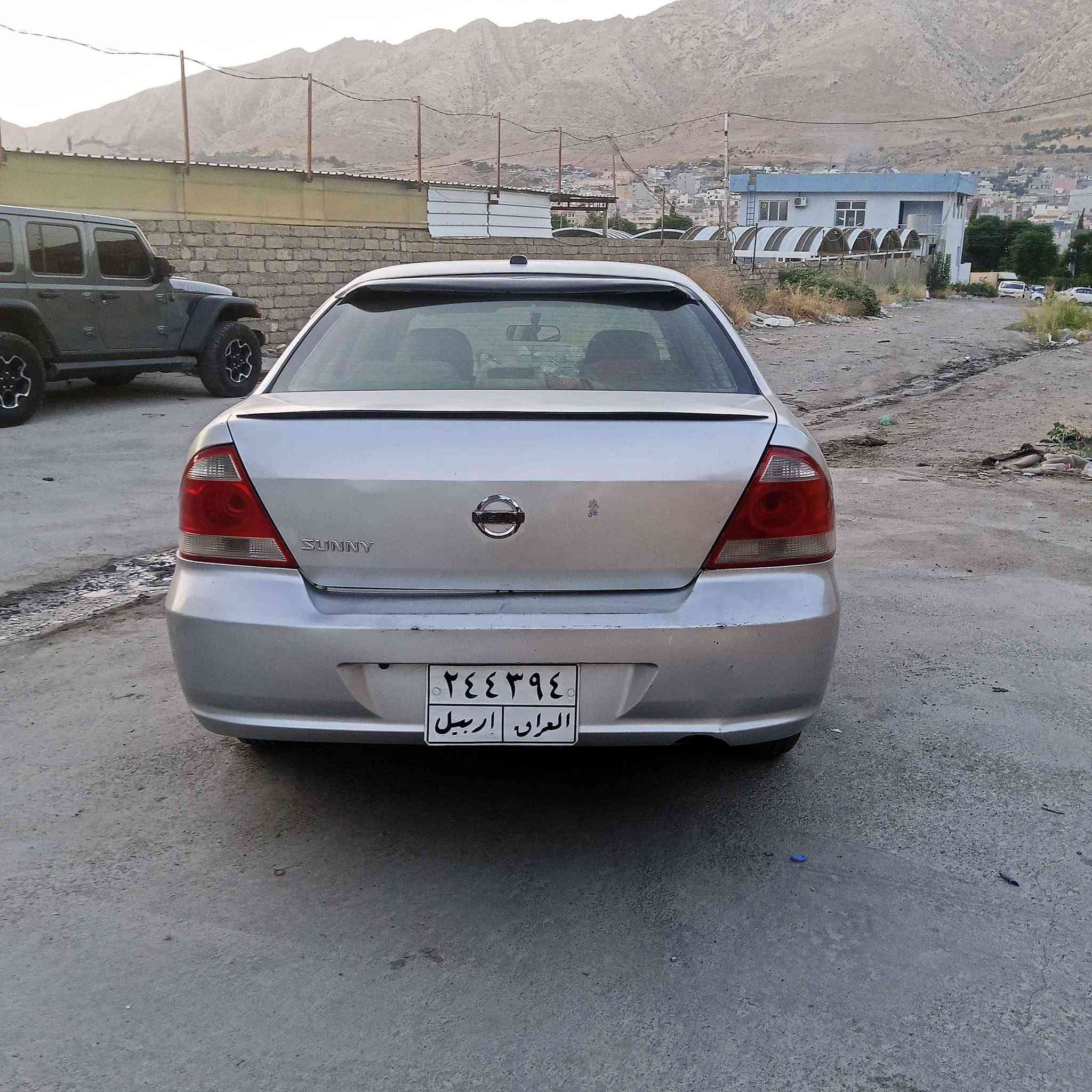 نيسان صني موديل ٢٠٠٩ كير توماتيك
كير ومحرك بشرط 
مكانها دهوك بس رقم اربيل 
تحويلها او وكاله بكيفك
تبريد عاطل مايشتغل 
صدر وحداديه وطقم جديد 
بيها خمس قطع صبغ بس ابيها حيزام
بيها شويه تكحيل 
بس بدون ضربه دواخل يعني 
شواصي وايرباكات بشرط 
مكانها داخل دهوك 
سعرها ٦٩ ورقه ونزل ١٣ أوراق غرامه كاميرات
*********** بيها واتس اب دهوك, العراق
