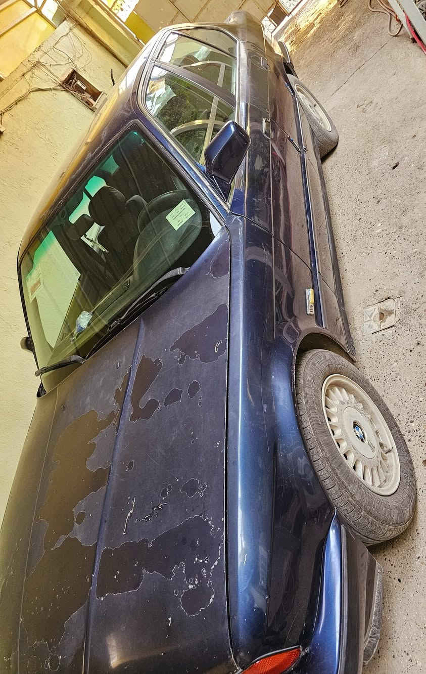 للبيع واتس او اتصال ***********
بي ام دبليو للبيع موديل 1991
محرك كبس كير عادي كير و محرك شرط 
صدر امامي و خلفي و دبلات اصلي و جديد
جام كهرب 
غرفة حييل نظيفة
مشروع وطني السيارة بأسمي
سنوية لل2027
