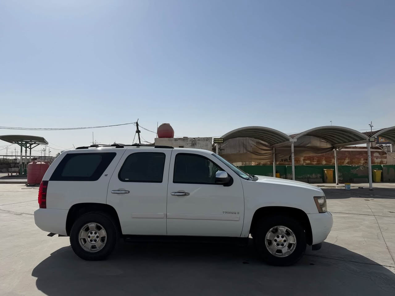 السلام عليكم تاهو 2008 LT كفالة عامة السياره تخم تاير حداديه كير مكينه خيرررررر من الله السعر 190وبيها مجال بسيط للشراي  العنوان البصرة الجزيره الفيروزيه ***********
