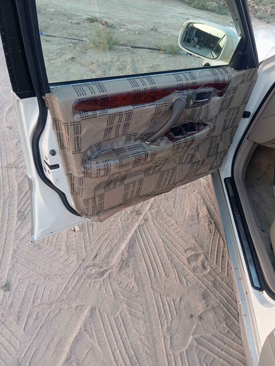 السلام عليكم سياره للبيع ملكه سياره جاهزه من كلشي مكينه ديفورالزغير  اوكير حداديه تبريد جاهزه من كلشي ادوات مرقمه ارقام اوسنويه عليه البليته السعر 25اوبيه مجال العنوان الناصريه لاتصال عله الرقم ***********
