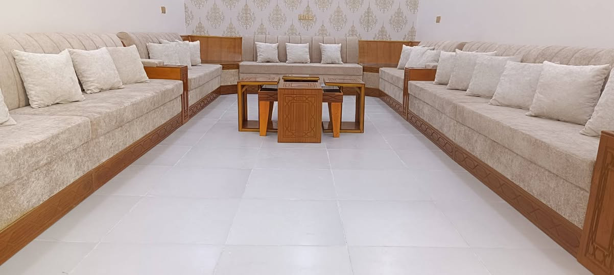 المجلس هو روح البيت 💎
والراحة تبدأ من اختيارك الصح

نقدّم لكم أجمل تشكيلات المجالس الأرضية والكنب المودرن بتصاميم تجمع بين الفخامة والراحة 👌

◾️ احدث الدواوين حسب اختياركم
◾️تخم مودرن بأحدث الموديلات
◾️ أقمشة فاخرة وألوان حسب الطلب
◾️ راحة تدوم وجودة مضمونة

✔️ تفصيل حسب المساحة
✔️ اختيار اللون والقماش
✔️ أسعار تنافسية

🟢 للاستفسار أكثر يرجى التواصل معنا عبر الواتساب :
📞 ***********
📍 العنوان : السماوه حي السكك 
قرب مركز العالميه لفحص السيارات
