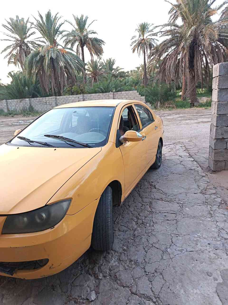 السلام عليكم ليفان ٢٠١٢ حجم ٦٢٠ للبيع سعر ١٥ ورقه معامله كامله بس راعيها ماندله ابيع هل موجود *********** مكلف بنشر
