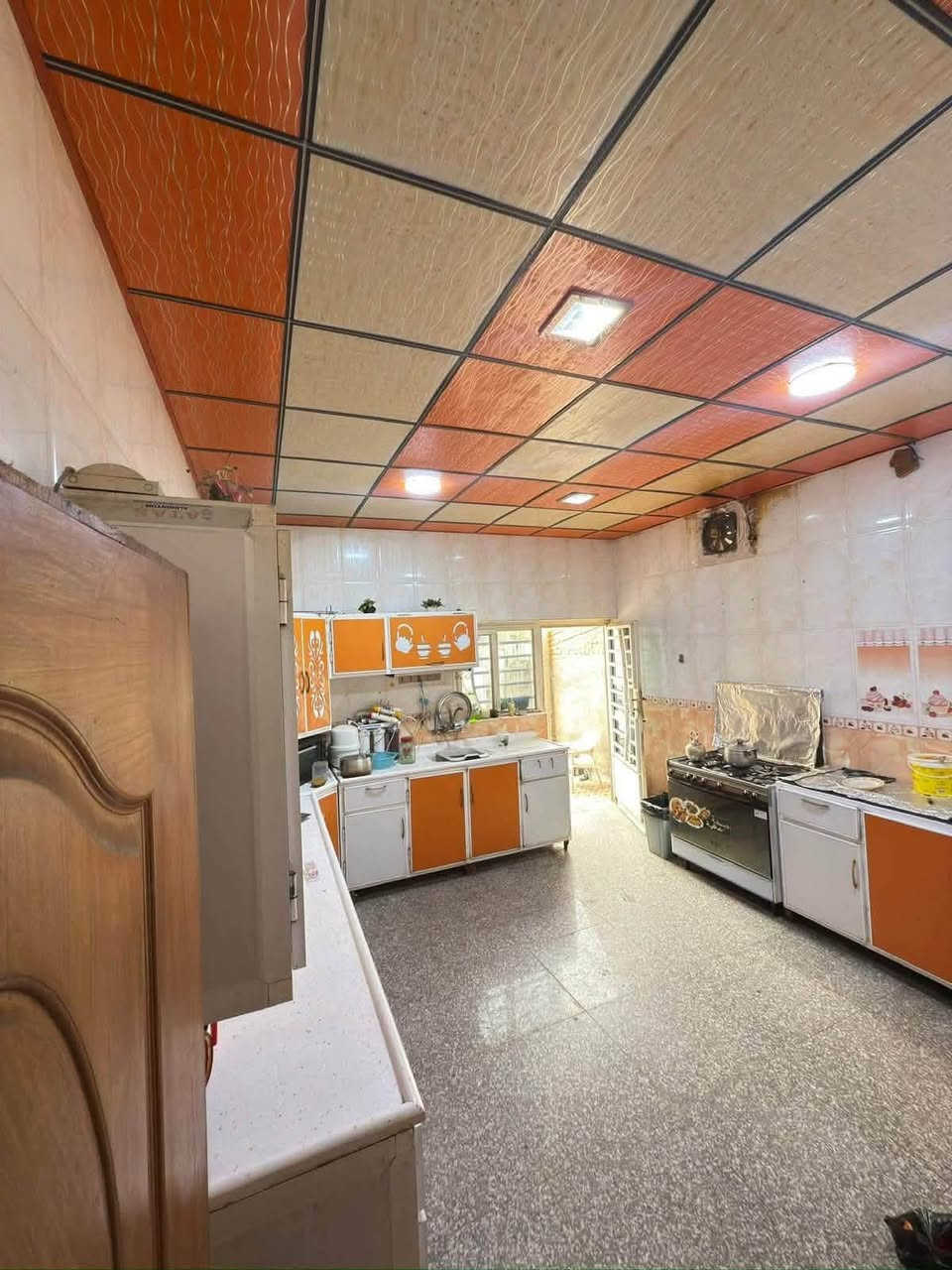 🏠 بيت للبيع – حي الجامعة | موقع مميز
🏡 البيت طابقين ويحتوي على:
🔹 الطابق الأول:
• غرفة نوم عدد 1
• صالة
• استقبال
• صحيات
• براني
🔹 الطابق الثاني:
• غرف نوم عدد 3
• صحيات عدد 1
📞 للاستفسار والتفاصيل: الاتصال أو مراسلتنا عبر الواتساب. ***********
