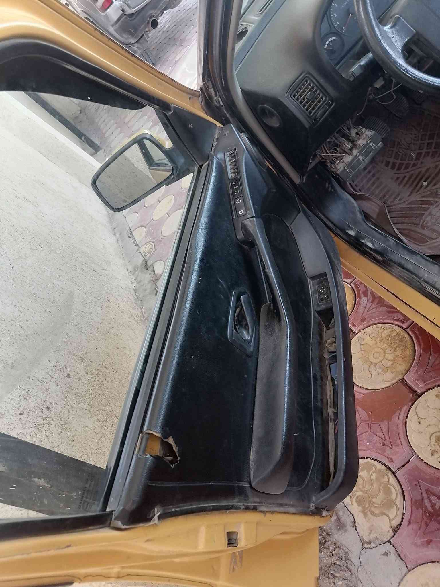 سلام عليكم بيجو لميس كير و مكينه خير من الله زوج تايرات جديد رقم بغداد تحويل مباشر مصفر هيئه وغرامات سيارة جاهزة كبل للشارع السعر ٢٨ و قابل للتفاوض رقم الجوال *********** واتساب فقط
