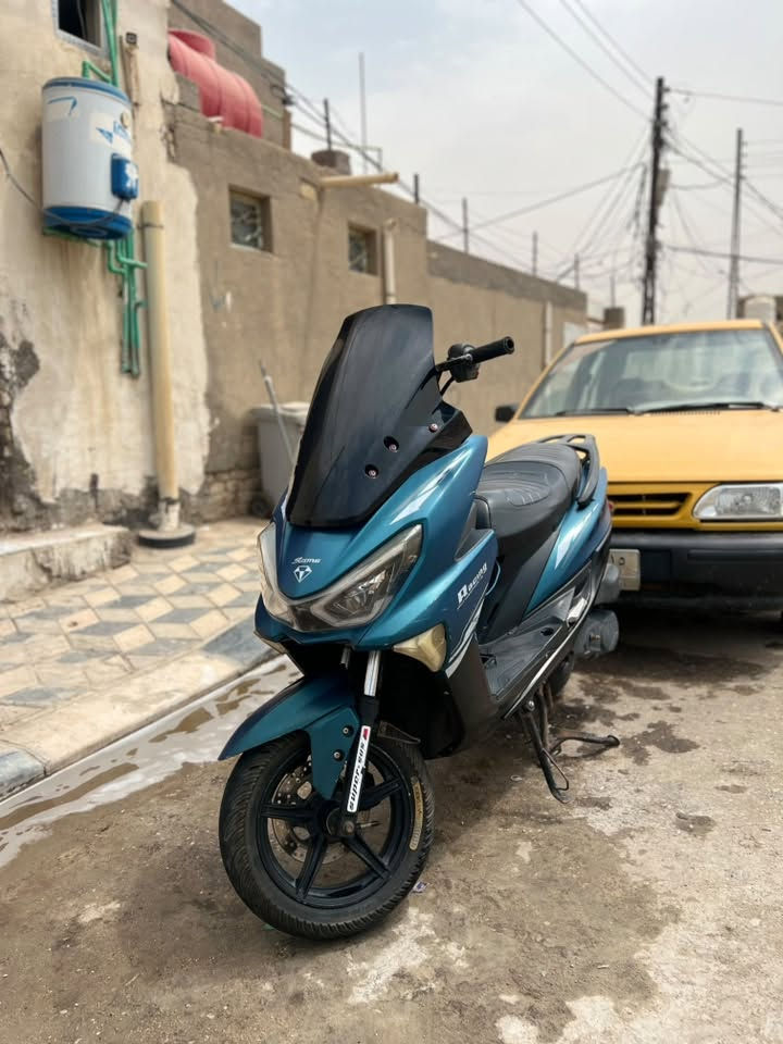 دراجه سترونك جاهزه من كلشي سعر 300 وبيه مجال للشاري كلشي شغال بيه مكينتهه مفتوحه رقمي ***********
