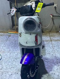 دراجة كهربائية R90 • مستعمل شهر • ٥ بطاريات جديدة