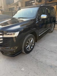 لاندكروزر VX • موديل ٢٠٢٤ • ممشا ٢١٠٠٠