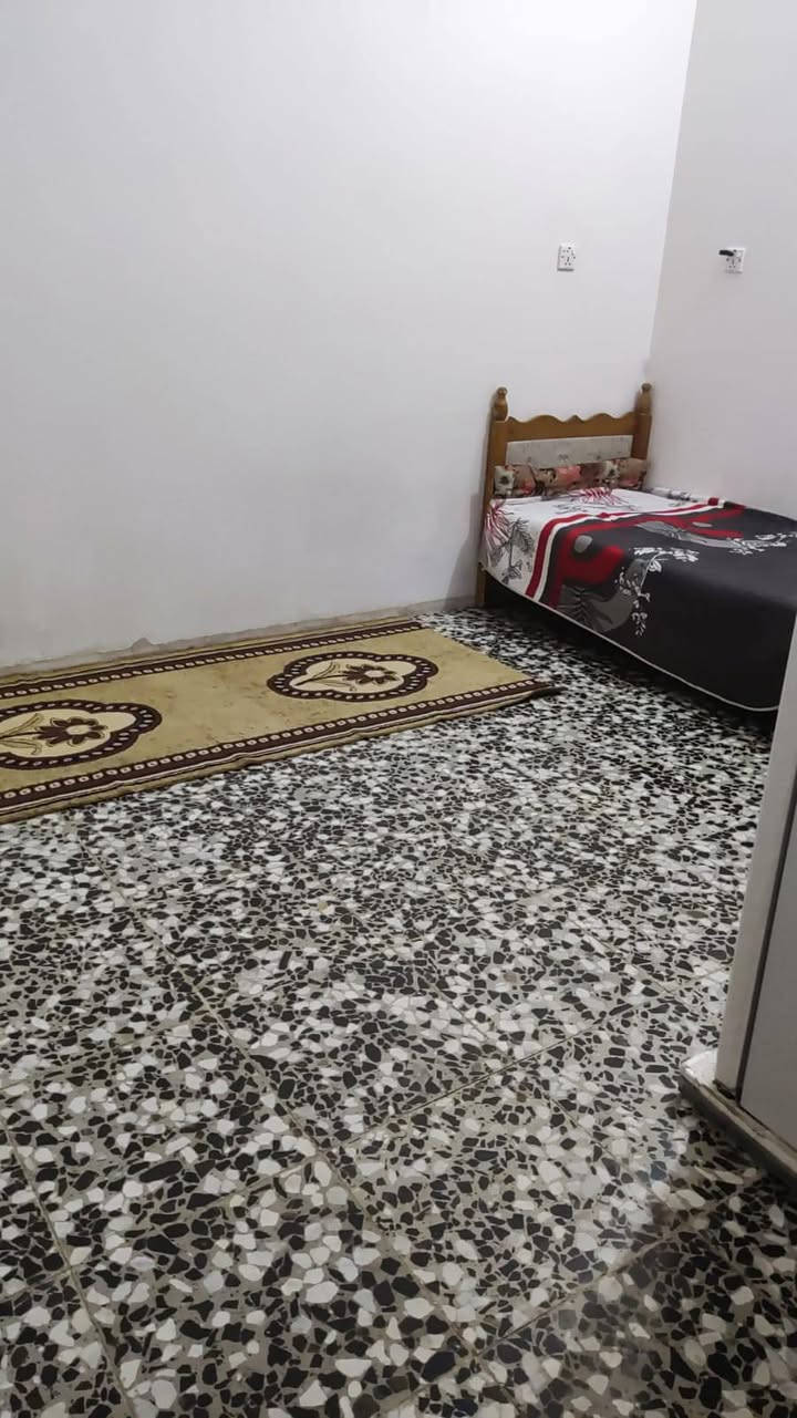 مدينة الصدر قطاع ٥٣ • ٧٧م • اكثر من ٣ غرف