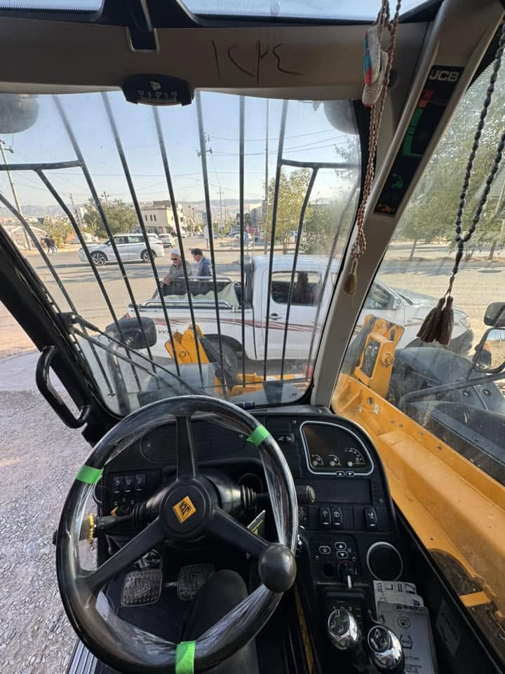 ✨🤲🏻﷽
به ناوي خواي گه وره و ميهره بان
JCB-2018-14m-540-140
مه كينه گه وره سؤپه ر جه ك سه نته ر 
ته بريت ئه نته ر كوله ر گيرومه كينه به شه رت
برخوي نه كراوه ته وه هه موو گياني به شه رت
گير مه كينه ئه كسل سلايت
٤تايه ي٢٤ره قه م كاتيه كاتيه كه ي ٢٠٢٥مانكي٥داخل بووه
١١مانگ ليره ئيشي كردوه 
بؤزانياري زياتر ***********
سليماني رابه رين

نص مكتوب في الصور:
- ***********