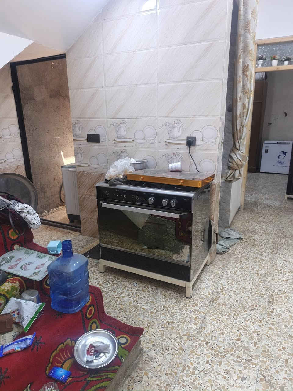 السلام عليكم بيت تجاوز للبيع مساحة ٥١ متر مثل ما بين بالصور
للستفسار اتصل على الرقم ***********
