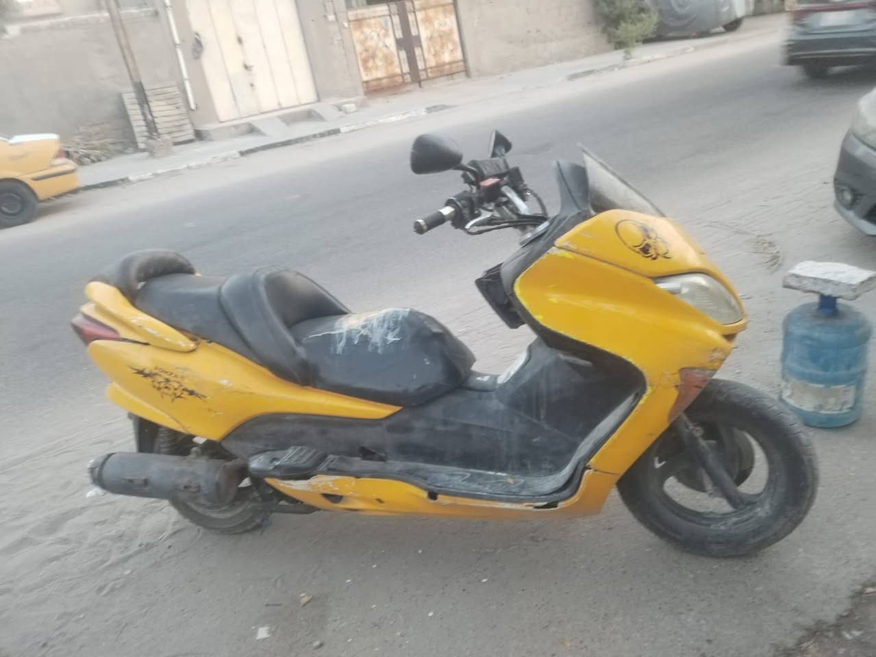 السلام عليكم دراجه فورزه نظيفه لازم الها غسله  مال جناي للبيع السعر 1,100 وبيها مجال الشراي  مكان دراجة بصرة انا مكلف بل نشر رقم راعي الدراجه للاستفسار ***********
