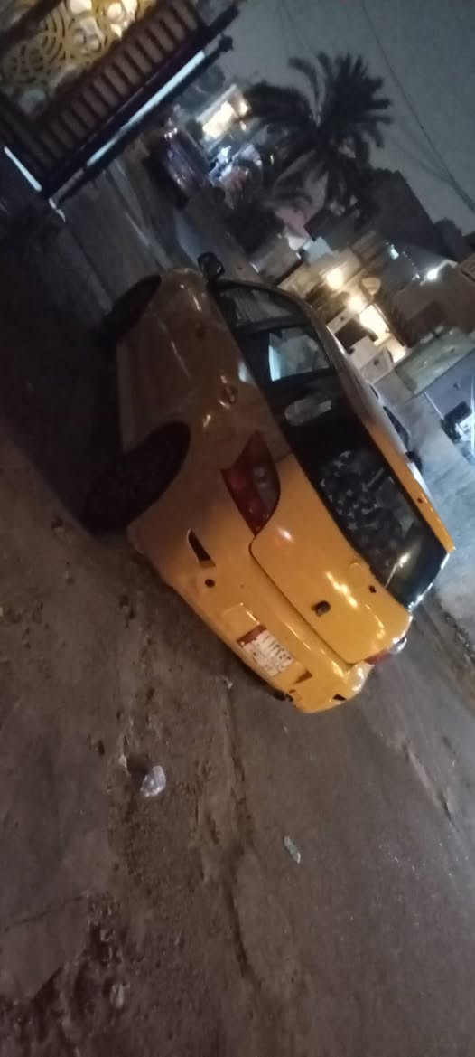 سلام عليكم مستعجل عل البيع ٢٠١١ محرك ١٣٠٠ صدر امامي وخلفي مشط جديد سعر ٣٠ وبيه مجال العنوان بغداد رقم الهاتف ***********
