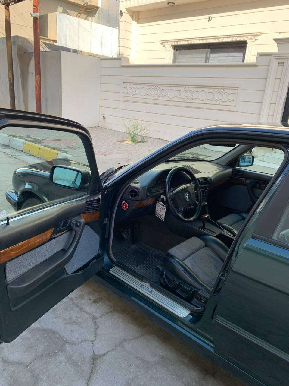للبيـع فقـط BMW
موديل 95،بأسمي لون أخضر زيتوني بأسمي رقم انگليزي كركوك، سنوية للـ 2031، صبغ عام جماليـة #شرط گير ومحرك وتبريد وصدر و كهربائيات،تخم تاير جديد والسيارة خالية من اي عيب 
 بس شغل وتوكل على الله 
#السعر 72
التواصل عبر ***********
***********
