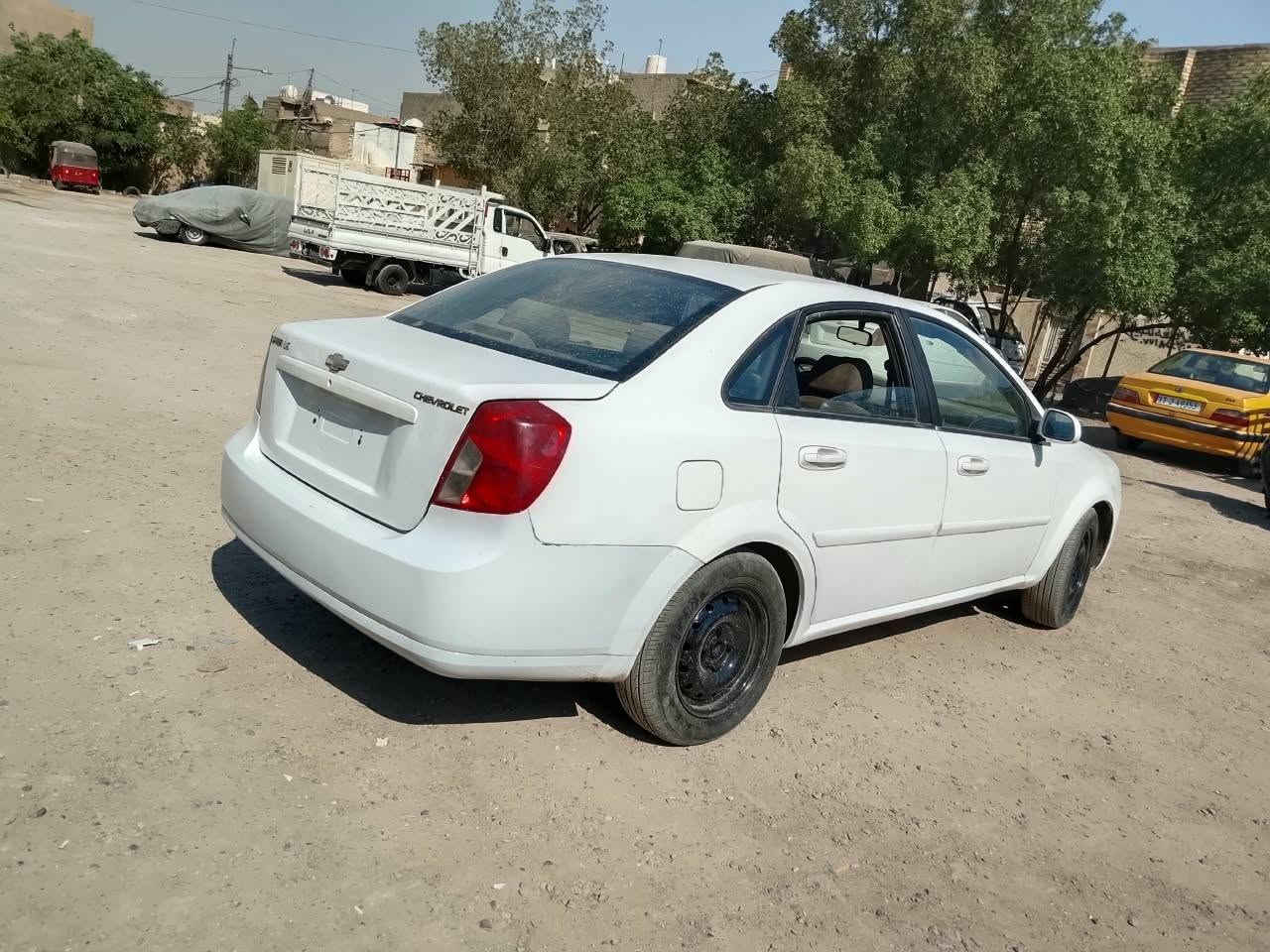 السلام عليكم سيارات مزاد وزارة الداخلية جاهزات ترقيم بغداد معفيات من الكمرك عدد تلاثه كل وحده وسعرهه الرقم ***********
