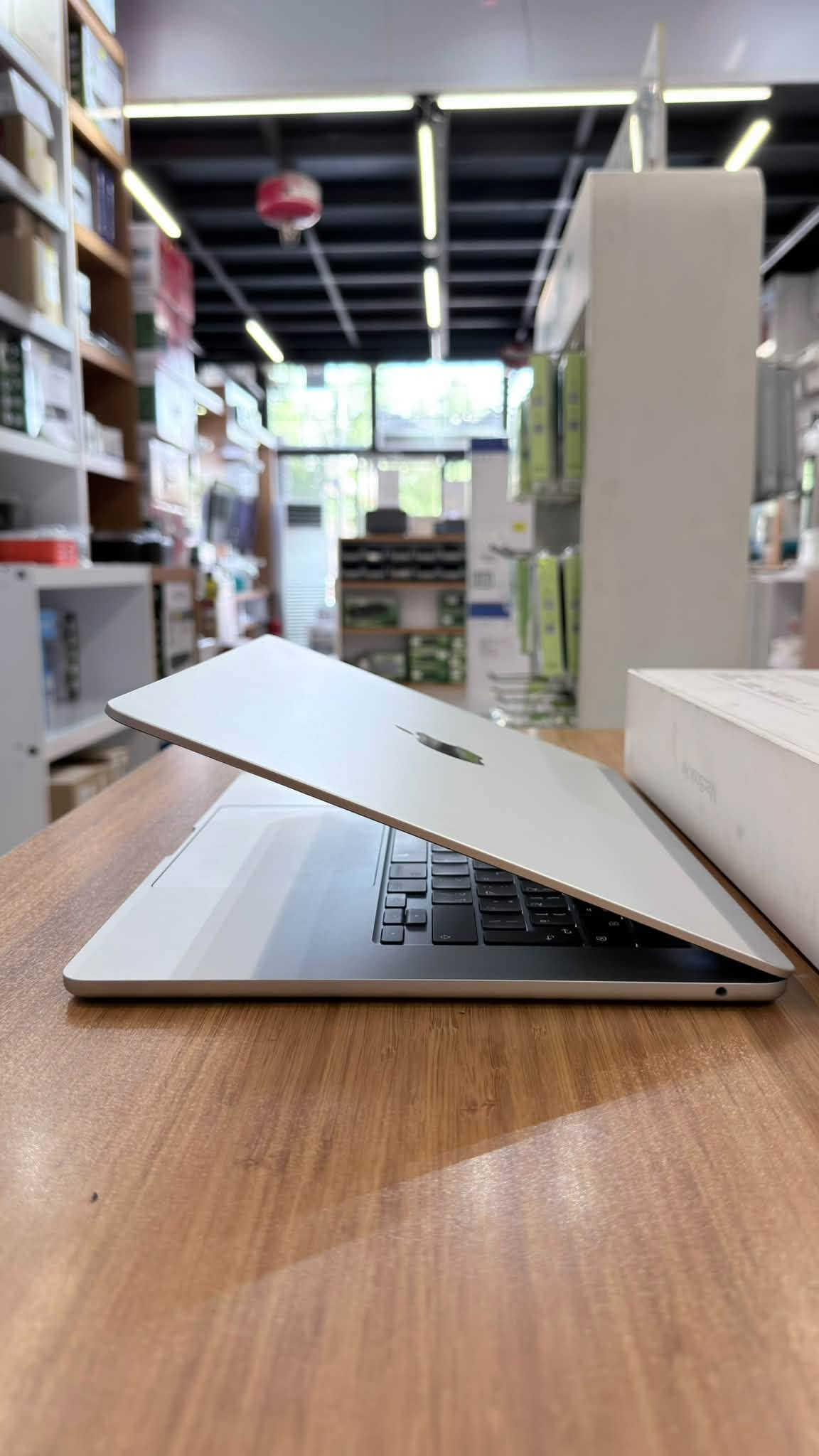 MacBook Air 2025 15”
M4
Ram 16
Hard 512
Clean 100%
Cycles 35
Battery 100%
شرق اوسط 
كامل ملحقات 
1,680,000
كربلاء - حي الحسين
***********
متوفر توصيل

نص مكتوب في الصور:
- سبت، ١٩ أيلول ١٠:٠٥ ص معلومات النظام ملف تعديل نافذة مساعدة معلومات الطُّراز: اسم الجهاز: D865266A78L1PDC0 bq40z651 رمز دفعة الحزمة: رمز دفعة PCB: إصدار البرنامج الثابت: 0b00 التحقق من الجهاز: Od17 التحقق من الخلية: معلومات الشحن: شحن البطارية أدنى من مستوى التحذير: تم الشحن كليًا: الشحن: حالة الشحن (%): معلومات السلامة: عدد الدورات: ۳۸ الحالة: عادي الحد الأقصى للقدرة: ۱۰۰٪ إعدادات طاقة النظام: تيار كهربي متردد: مؤقت إسبات النظام (بالدقائق): مؤقت إسبات القرص (بالدقائق): مؤقت إسبات شاشة العرض (بالدقائق): زر تشغيل الإسبَات: تنبيه على LAN: Hibernate Mode نمط الطاقة المتاحة: منح "تسهيل الوصول إلى الشبكة" الأولوية على "الإسبَات": طاقة الإضاءة: مؤقت إسبات النظام (بالدقائق): مؤقت إسبات القرص (بالدقائق): مؤقت إسبات شاشة العرض (بالدقائق): زر تشغيل الإسبَات: تنبيه على LAN: Hibernate Mode نمط الطاقة المتاحة: منح "تسهيل الوصول إلى الشبكة" الأولوية على "الإسبَات": خفض الإضاءة: تكوين الأجهزة: تم تركيب UPS: لا معلومات شاحن التيار المتردد: متصل: لا الشحن: لا أحداث الطاقة: الأحداث المجدولة التالية: appPID: ۳۸۹ النوع: تنبيه مجدول حسب: com.apple.alarm.user-invisible com.apple.calaccessd.travelEngine.periodicRefreshTimer الوقت: 10:07 19/09 :UserVisible appPID: ۸۸ النوع: تنبيه مجدول حسب: com.apple.alarm.user-invisible com.apple.osanalytics.hardhighengagementtimer الوقت: ٢٠:٥٤ ٢٠٢٦/٩/٢٠ معلومات MacBook Air مكونات الكمبيوتر ATA Bluetooth NVMExpress PCI SAS SATA SPI USB التخزين الشخصيات الذاكرة الصوت الطابعات البطاقة الكاميرا إنشاء الفرص إيثريت تندربولت/USB4 رسومات شاشات عرض قارئ البطاقات قناة الألياف واجهة SCSI المتوازية وحدة التحكم Apple Pay الشبكة المواقع جدار الحماية وحدات التخزين Wi-Fi SmartCards التنبيهات التطبيقات الخطوط السجلَات اللغة والمنطقة الملصقات الفطور أجزاء التفضيلات إطار العمل Rosetta برنامج الطابعة برنامج تم تعطيله تسهيلات الاستخدام خدمات المزامنة دعم Raw عميل تتم إدارته عناصر بدء التشغيل الملفات التعريفية حول MacBook Air ١٥ بوصة، M4، ٢٠٢٥ Mohammed MacBook Air الاسم Apple M4 الشريحة ۱٦ غ.ب. الذاكرة LG9D66YN02 الرقم التسلسلي الإصدار 26.6.2 macOS macOS Tahoe شاشات العرض شاشة ريتينا مضمنة إعدادات شاشة العرض... مساحة التخزين Macintosh HD متوفر ٤٦٣,٣ غ.ب. من ٤٩٤,٣٨ غ.ب. إعدادات مساحة التخزين... تقرير النظام... اتفاقية ترخيص البرنامج شهادة التنظيم توافق ENERGY STAR® - اتفاقية الترخيص 1983-2026 Apple Inc. © جميع الحقوق محفوظة. تسجيل الدخول باستخدام حساب Apple Wi-Bluetooh شبكة بطارية بحث معضلات الاستخدام لفية الشاشة Siri و Apple © طبخ المكتب وشريط الأيقونات شاشات العرض ربط القوائم شعارات صوت ركيز نة الشاشة خصوصية والأمان سمة الإصبع وكلمة السر مستخدمون والمجموعات سايبات الإنترنت Game Cent iCloud