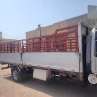هينو • شاحنة • ٦ وربع