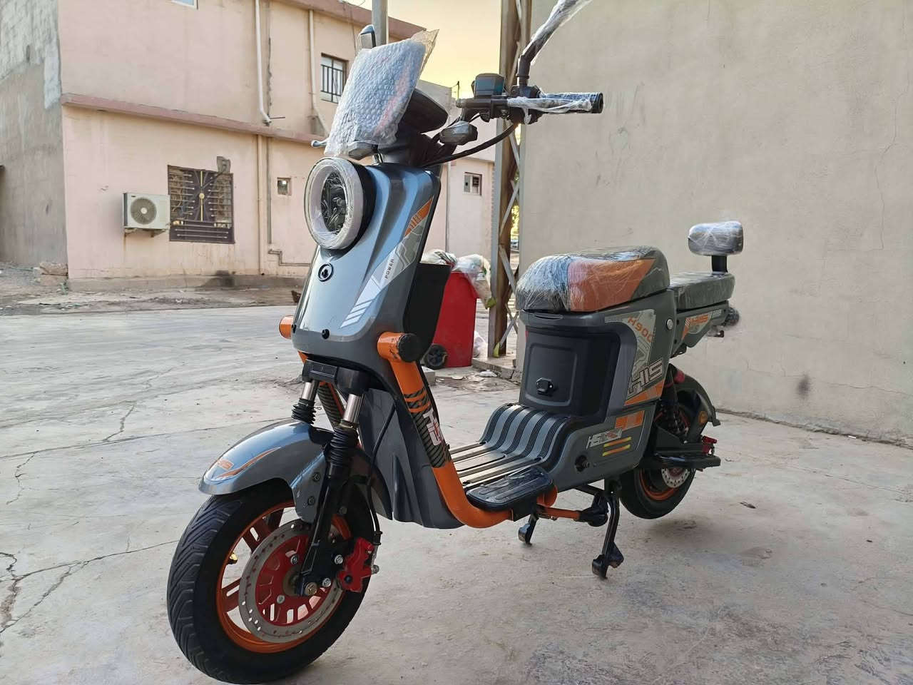 ماطور شحن 2025
H900
5بطاريات شرط
تشغيل عن بعد 
بلوتوث
نضام بارك
لايتات لد
دبل اشاره 
بريكات هيدروليك
تايرات نضيف
سعر 425 بي مجال
ديالى جلولاء
***********
