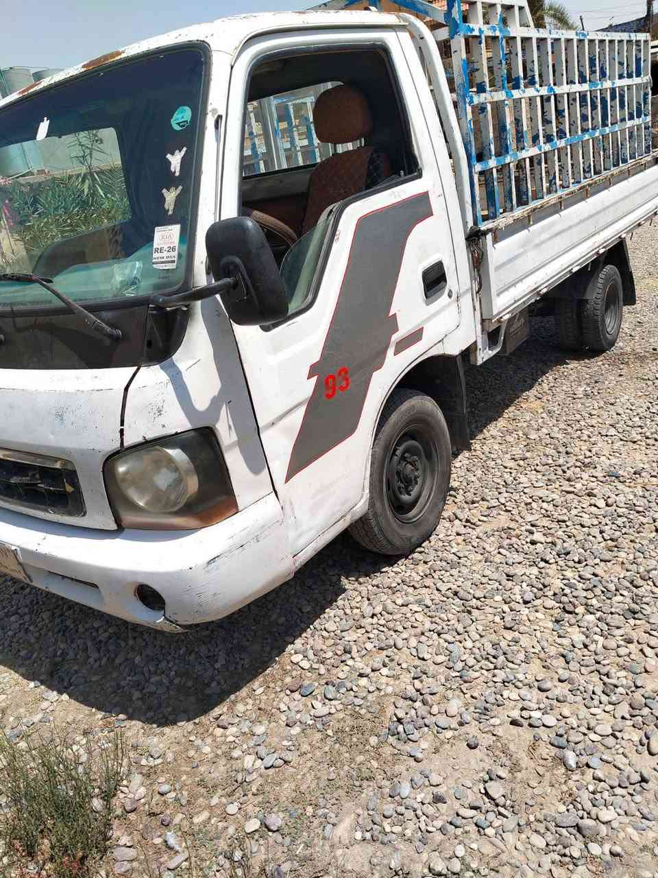 السلام عليكم كيه للبيع موديل 2002 مامسجل  محرك كير اكسن باور شرط سياره جاهزه ماناقصه شي السعر ب27وبيه مجال شي قليل الاتصال علرقم *********** ملاحظه المحجل مو وياها
