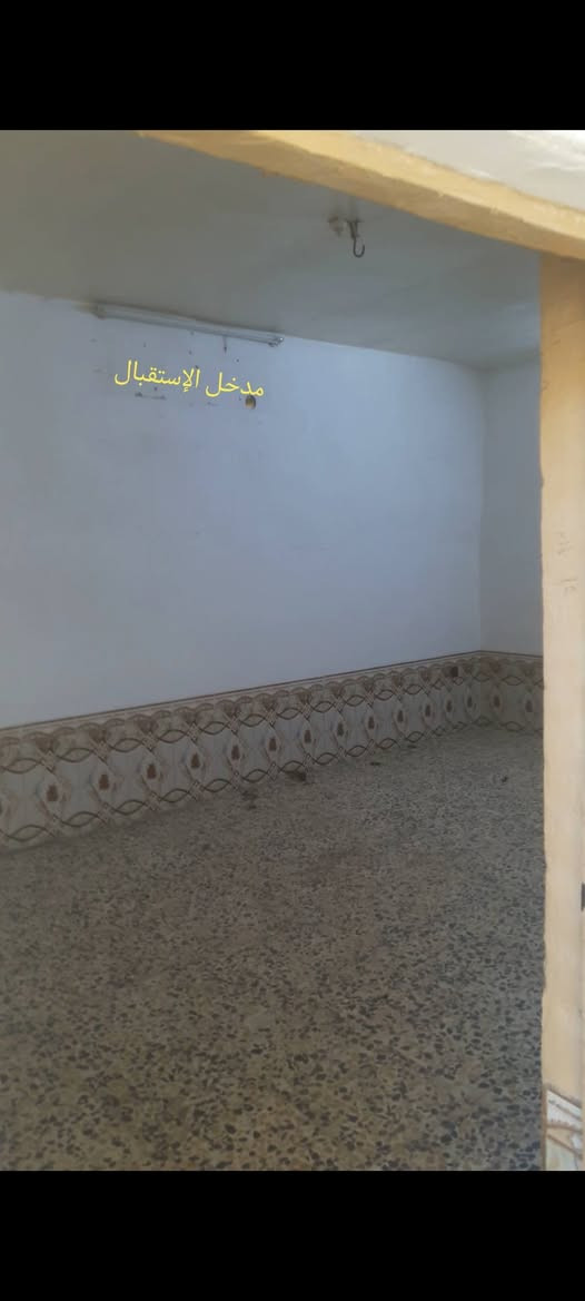 دار تجاوز للبيع ..
مشمول بقرار التمليك ومالين بي استماره بالبلديه البيت كله عكاده حتى البيتونه
والارضيه والجدران كلها كاشي وسيراميك وزره
حي الزهراء / قرب الصناعيه
عالشارع العام / موقع تجاري
التفاصيل داخل الصور واي استفسار تواصل عالرقم *********** او خاص وبخدمة الشراي
