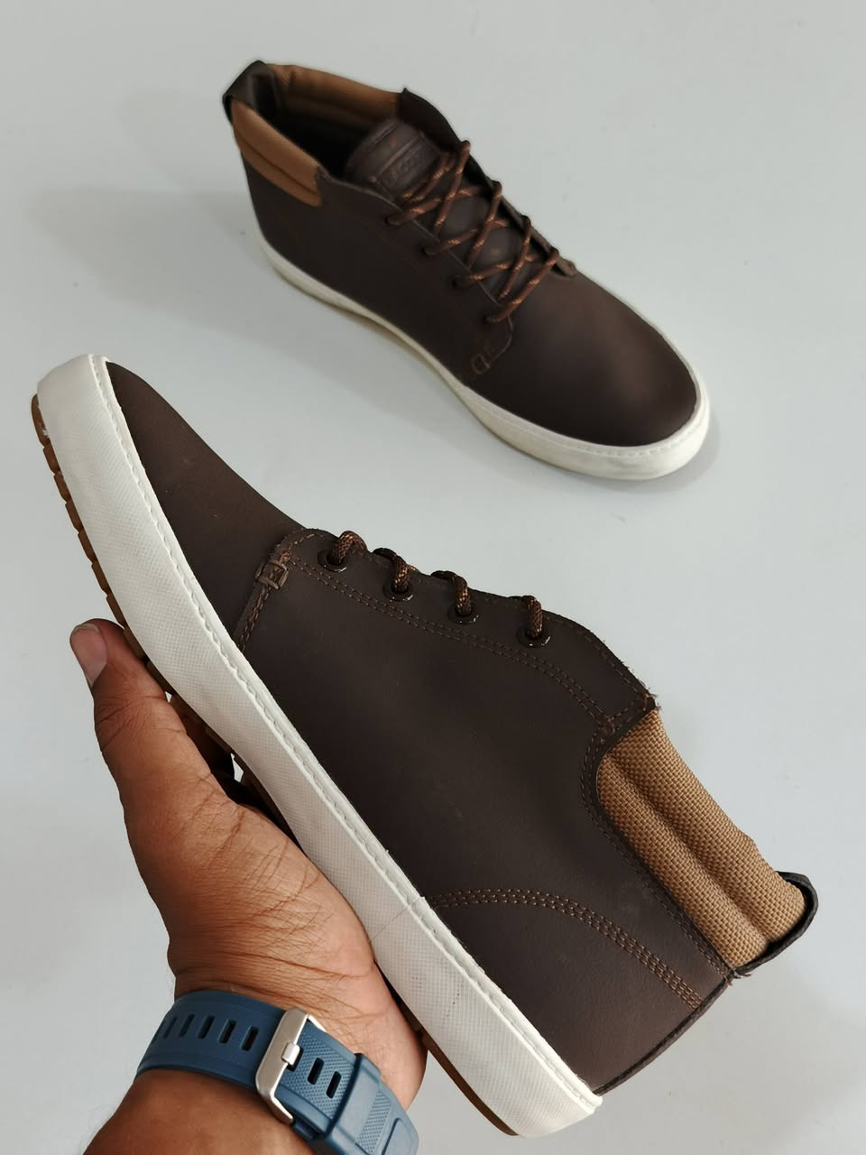 ▪️لاكوست وكاله غير مستخدم اصلي اورجنال
▪️قياس 42---26....cm طول القدم 
▪️ نسبة نظافة غير مستخدم ✅🔥
👟 طبي وزن خفيف مريح القدم 
☎ واتساب ***********☎
🚗 توصيل كافة محافظات العراق 🚗
