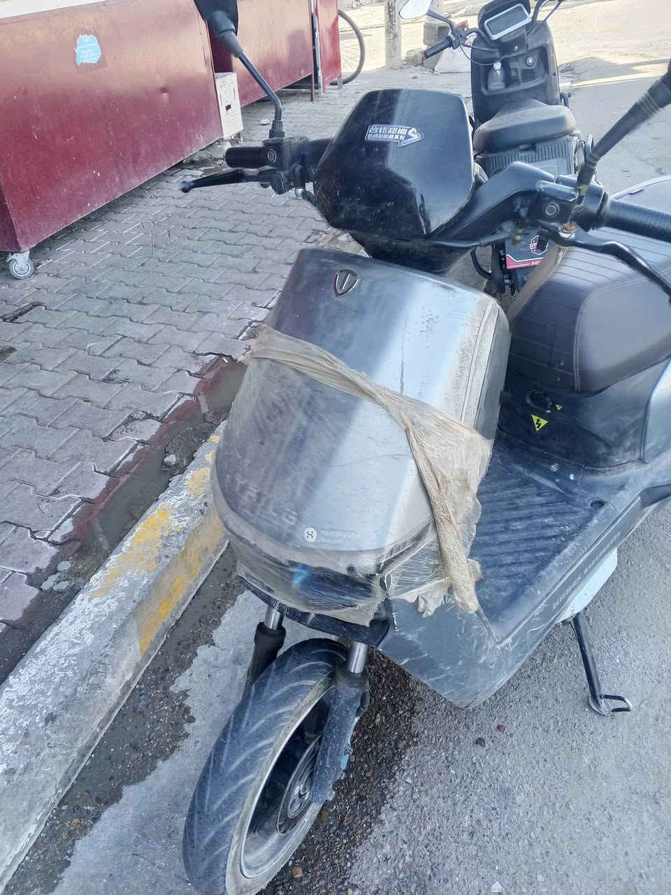 للبيع بدون بطاريات للاتصال ***********  ب 300الف وبيها مجال
