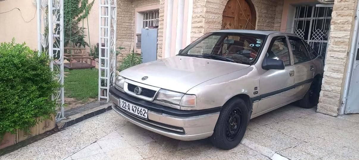 السلام عليكم فكترا حجم عشرين 20 سياره كلش نظيفة بدون صبغ وضع الشركة بيها قطعتين ضرر المكينة بيه بدايه صرف مو نفخ مكان السيارة الموصل الأيسر السعر 35 
الاتصال على هذا الرقم ***********
