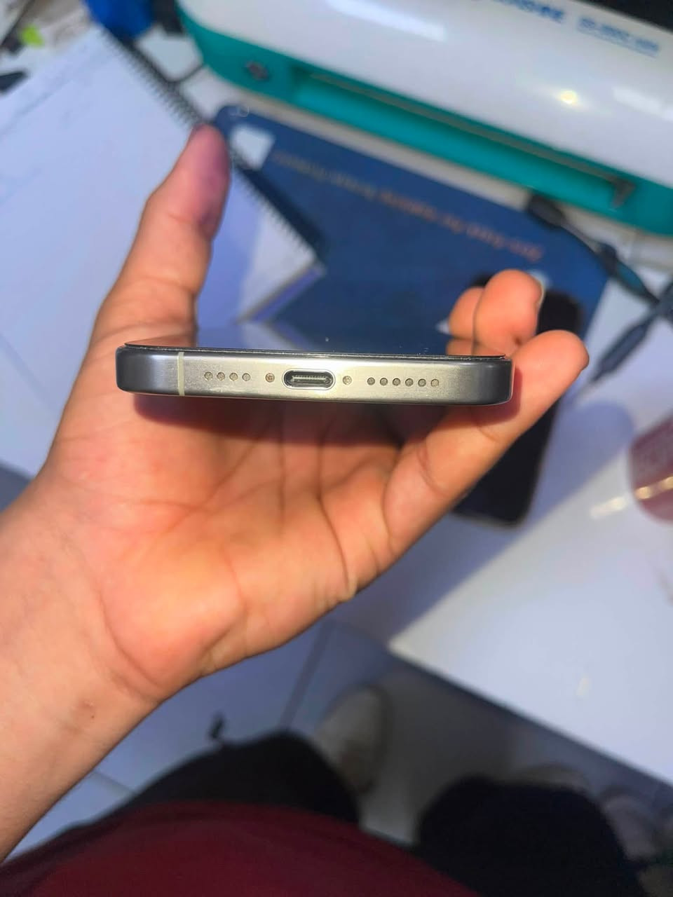 ايفون 15 pro max ذاكره 512
بطاريه 85 كلشي ممبدل بي ولا مشخوط شخطه وحده   السعر  مليون و ميه و بي مجال قليل 
***********

